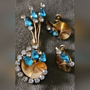 Vintage Antoinette 1/20 12K Gold Filled Blue Stone Rhinestone set